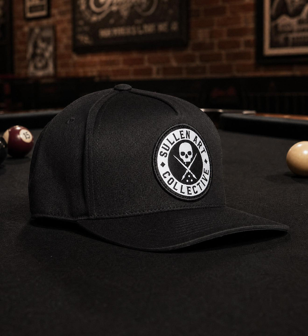 BOH Curved Snapback - Black/White